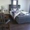 Music Studio Getaway, Close to Entertainment!