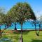 Kings Beach Oceanfront Apartment With Pool - 卡伦德拉