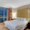 Signature 2Br3Ba balcony combo units 20-618 and 20 - Las Vegas
