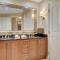 MGM Signature-24-716 Jacuzzi Studio