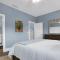 Blue House, Prime Location, Family Amenities, BBQ!