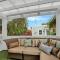 Charming Cottage w Pool, Walkable to Downtown