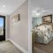 Upscale Oceanfront Condo with Panoramic Views and Pool
