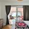 Lakeside PEC: Beautiful Waterfront & Patio