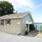 The Verne: Beautiful Waterfront Escape by Picton