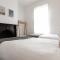 Charming Little Home Close To The City w Parking And Wifi