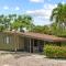 Renovated Cottage at the Historic Palms Inn of Sanibel- Includes Pool and Bikes - 萨尼贝尔