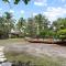Renovated Cottage at the Historic Palms Inn of Sanibel- Includes Pool and Bikes