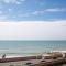 Panoramic sea views in beachfront apt w balcony - 博格诺里吉斯