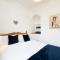 Stunning Beachfront Apt w Balcony & Sea Views