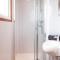 Stunning Beachfront Apt w Balcony & Sea Views - Bognor Regis