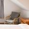 Stunning Beachfront Apt w Balcony & Sea Views