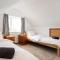 Stunning Beachfront Apt w Balcony & Sea Views - Bognor Regis