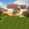 Stunning Beachfront Apt w Balcony & Sea Views - Bognor Regis