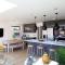 Luxury designer coastal home for 10 with hot tub - West Wittering