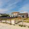 Sunny seafront chalet - sleeps 6