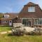 Secluded rural retreat close to beach - sleeps 12 - Earnley