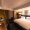 100 Queen’s Gate Hotel London, Curio Collection by Hilton - Londres