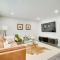 NN - The Zephyr A - Crestview 2-bed 2 5-bath - وايتهورس