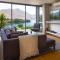 Stunning Lakeview 2 Bedroom Apartment