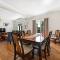 Bindi Cottage, Spacious & Unique, Opposite Pool - أورنج