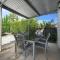 Bindi Cottage, Spacious & Unique, Opposite Pool