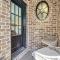 Lovely Savannah Studio 1 Mi to Historic District! - Savannah