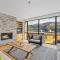Lakeview Luxury Vista 2-Bedroom - Wanaka