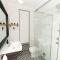 Benview Cottage, 3 Large Living Areas, Sleeps 8, CBD
