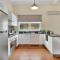 Edwina Suite I - Sleek and Stylish CBD Wi-Fi