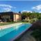 Casa de diseño con piscina en Girona. - Ultramort