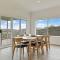 White Haven - Luxe Abode, Firepit, Mountain Views