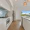 White Haven - Luxe Abode, Firepit, Mountain Views