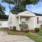 4BD Metairie retreat with driveway and yard - Metairie