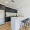 Getaway on Curran - CBD Escape, EV Plug, Firepit