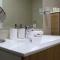 Urban Oasis Retreat Transit - 2BR duplex in Masdar City - 阿布扎比