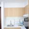 Your Sleek Transit 1BR Oasis Hideaway in Masdar city - Abu-Dzabi