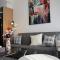 Your Sleek Transit 1BR Oasis Hideaway in Masdar city - Abu-Dzabi