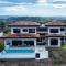 Mountaintop 4-Bedroom with Pool Huge Views - Carpintero