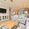 Lakefront Luxury 15000sf Pool in Amazing Location