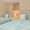 Lakefront Luxury 15000sf Pool in Amazing Location