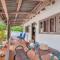 Casa Bunita Bista with Pool and Great Views - Kralendijk