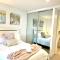 Chic 1BR Apt Urban Retreat Pool Parking Gym - Box Hill