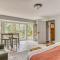 Bright and Cozy - Pet-friendly w/Hot Tub, Games, Shared Pool