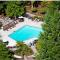 Bright and Cozy - Pet-friendly w/Hot Tub, Games, Shared Pool