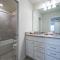 Spacious new 5 br with private pool near Disney