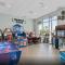 Spacious new 5 br with private pool near Disney