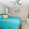 Luxury 9 Bed villa Jungle bedroom w slide gameroom