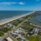 Beachside Suite, Newly Renovated, Steps to the Sand, Relax and Unwind! - St. Augustine