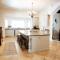 Large & Spacious Home, Sleeps 23+ near SLC - ساوث جوردان
